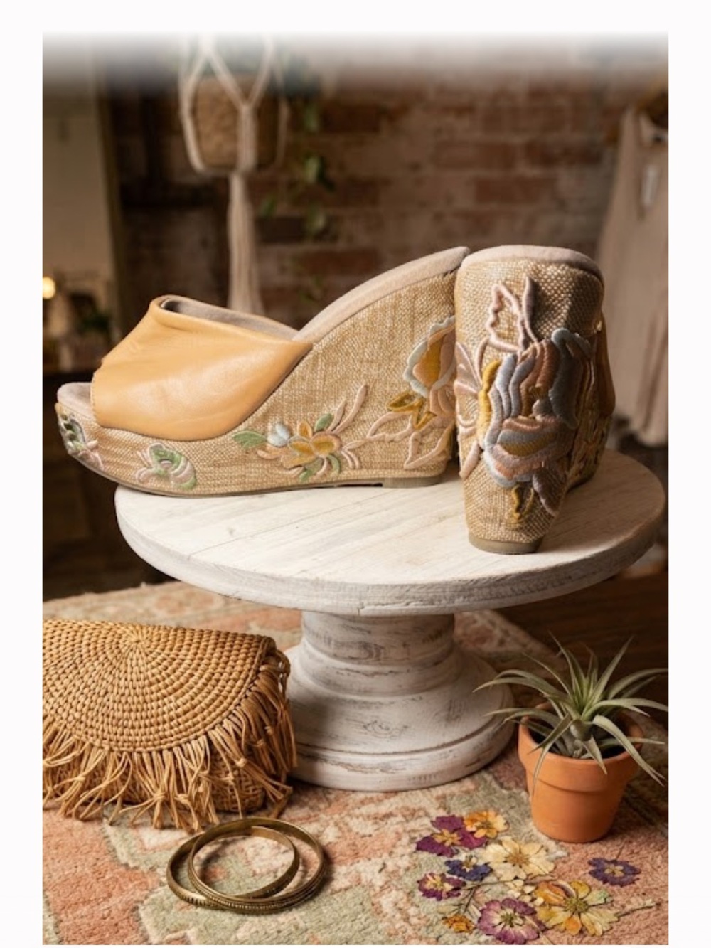 Very Volatile Vtg  Y2k Bo Ho Floral Embroidered Wedge  Sandal “ 8